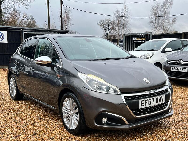 PEUGEOT 208 1.2 PureTech Allure  2017