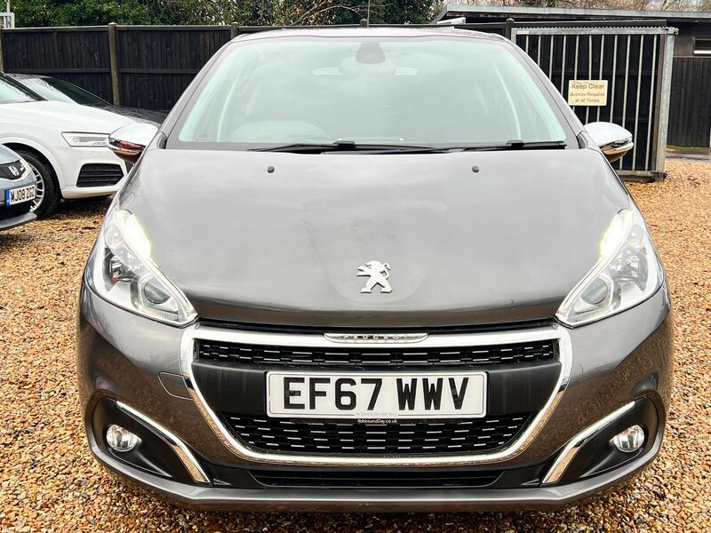 PEUGEOT 208 1.2 PureTech Allure  2017