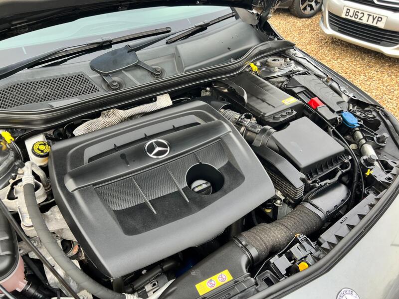 MERCEDES-BENZ A CLASS 1.5 A180 CDI Sport Edition  2015