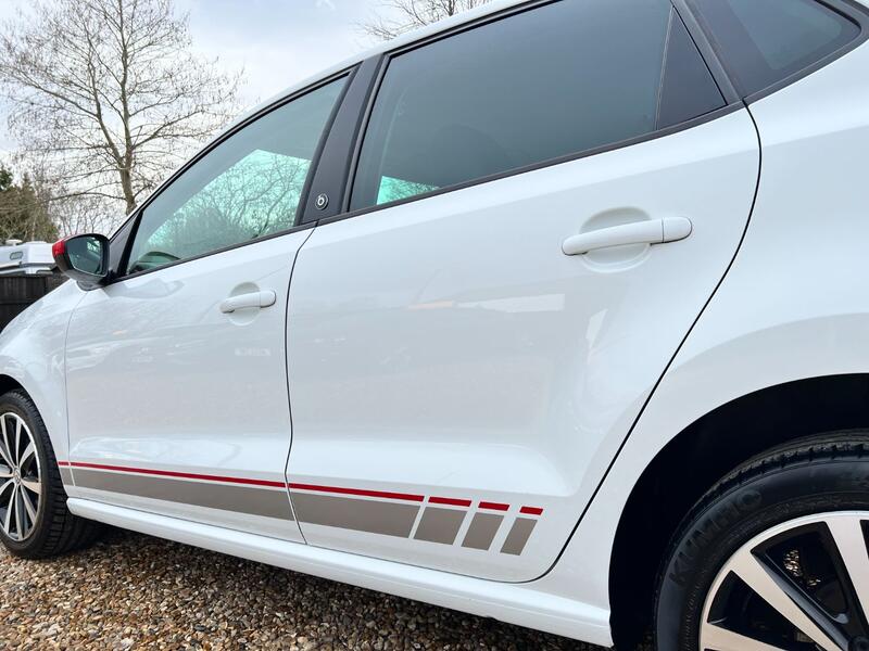 VOLKSWAGEN POLO 1.2 TSI R-Line  2017