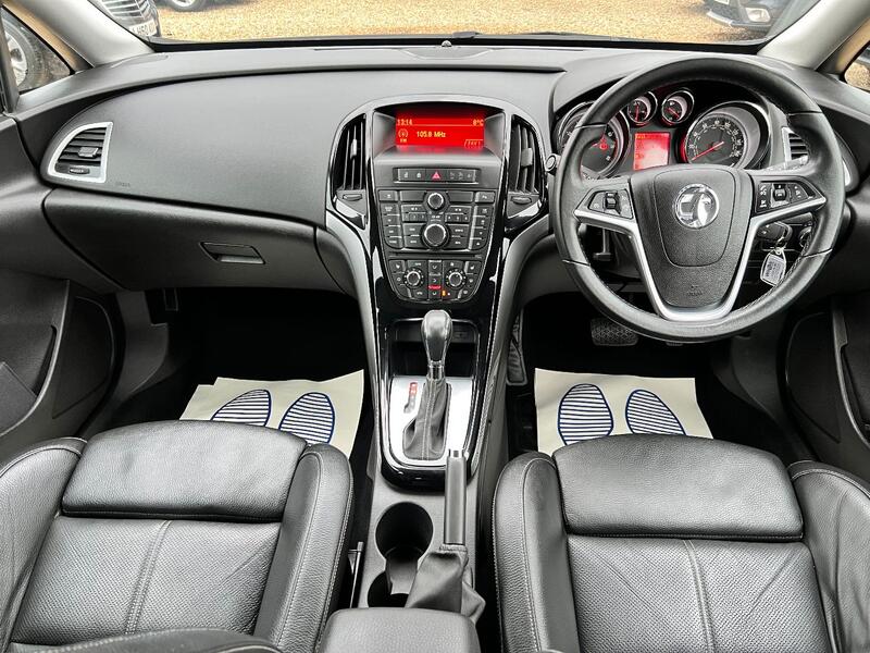 VAUXHALL ASTRA 1.6 i Elite  2015