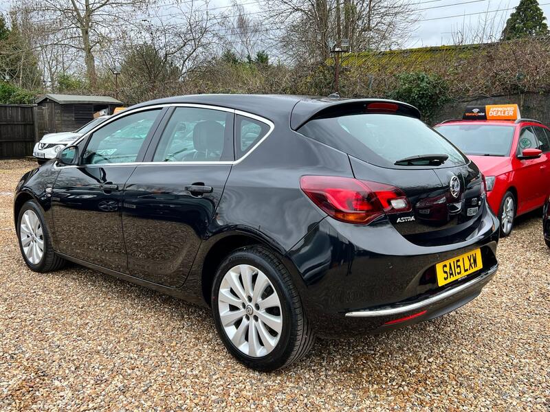 VAUXHALL ASTRA 1.6 i Elite  2015