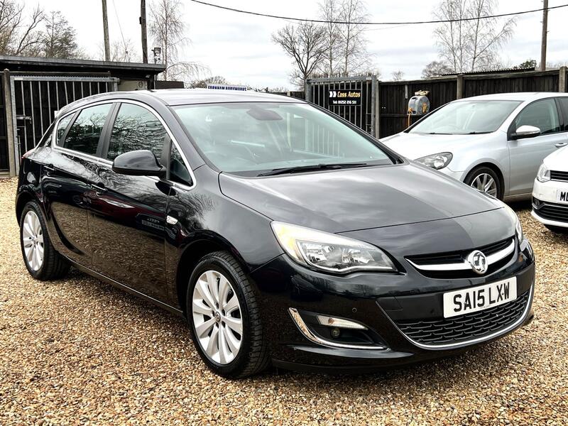 VAUXHALL ASTRA 1.6 i Elite  2015