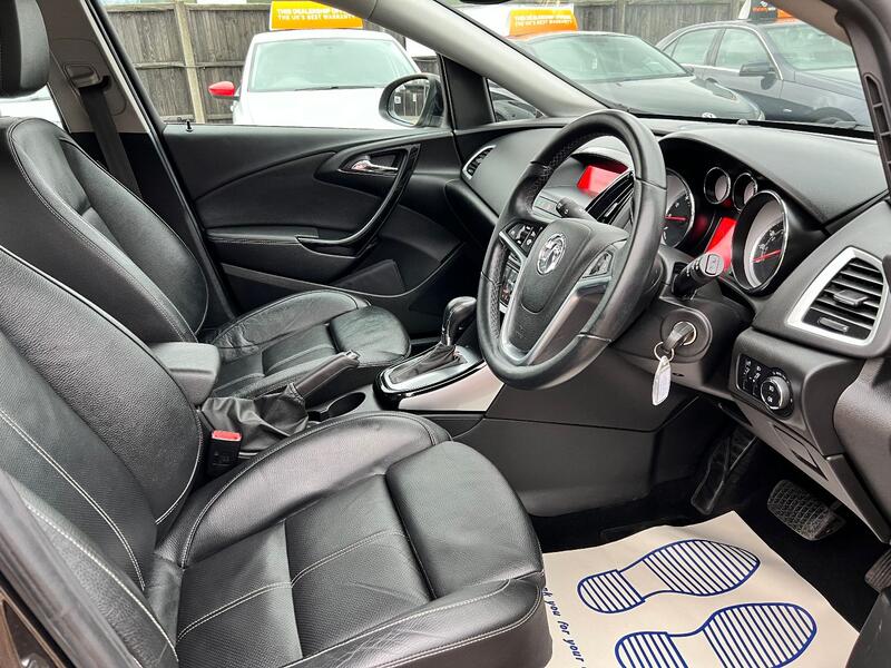 VAUXHALL ASTRA 1.6 i Elite  2015