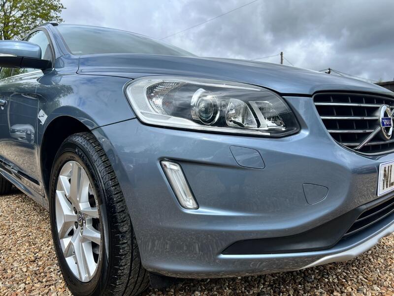 VOLVO XC60 2.0 SE Lux Nav D4 2016