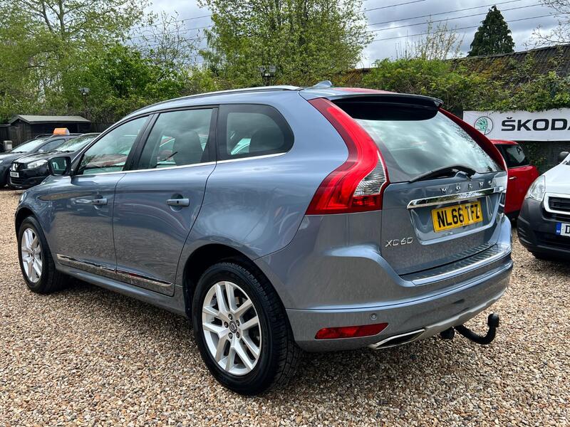 VOLVO XC60 2.0 SE Lux Nav D4 2016