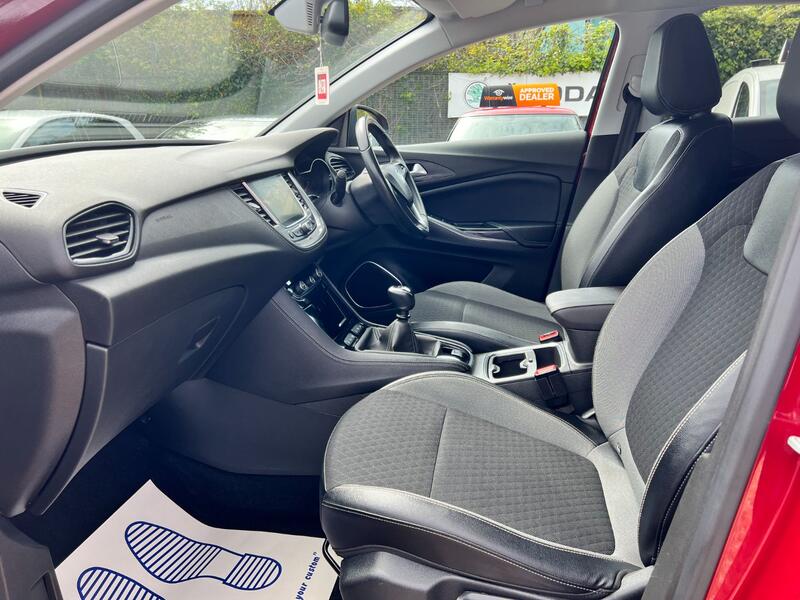 VAUXHALL GRANDLAND X 1.2 Turbo Sport Nav 2018