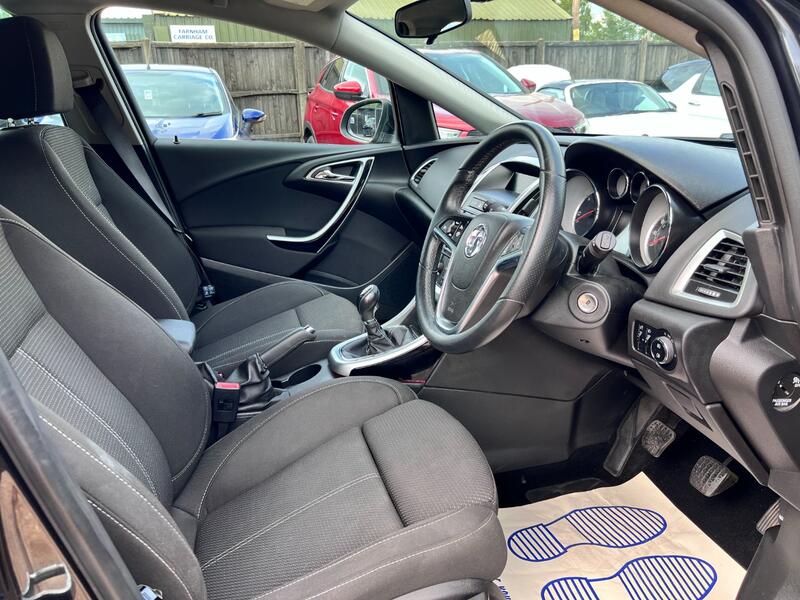 VAUXHALL ASTRA 2.0 CDTi SRi 2013