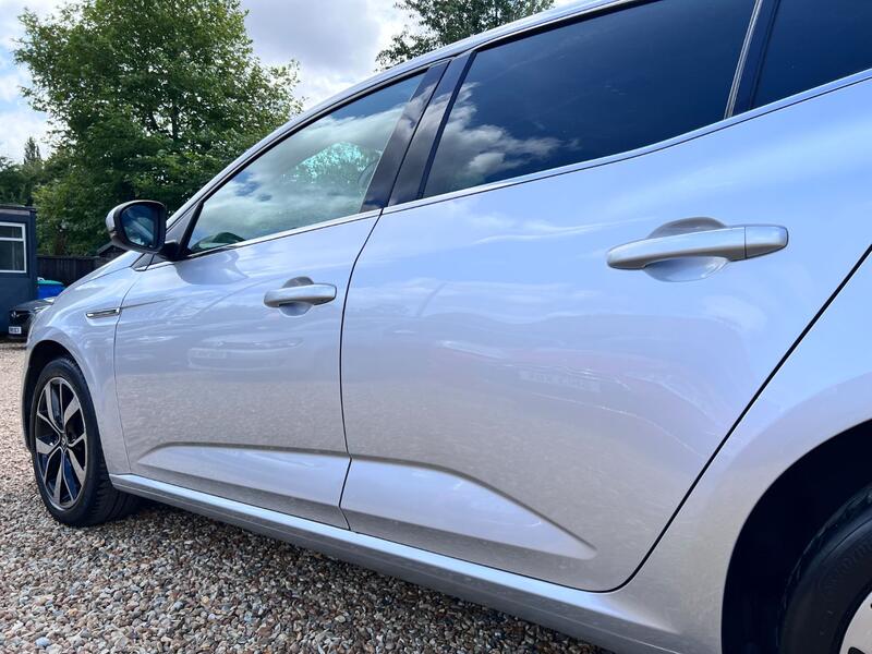 RENAULT MEGANE 1.5 dci Iconic 2019