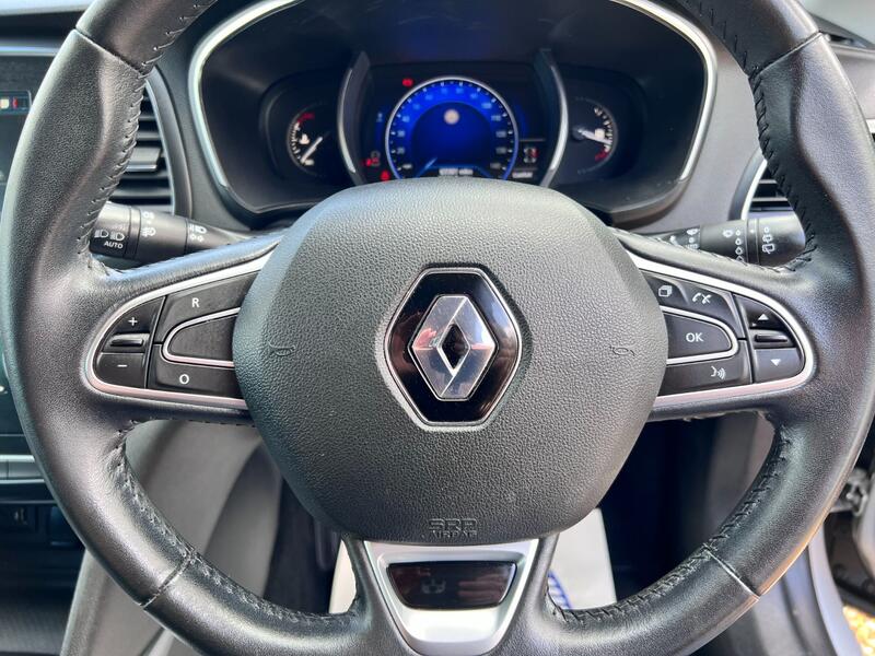 RENAULT MEGANE 1.5 dci Iconic 2019