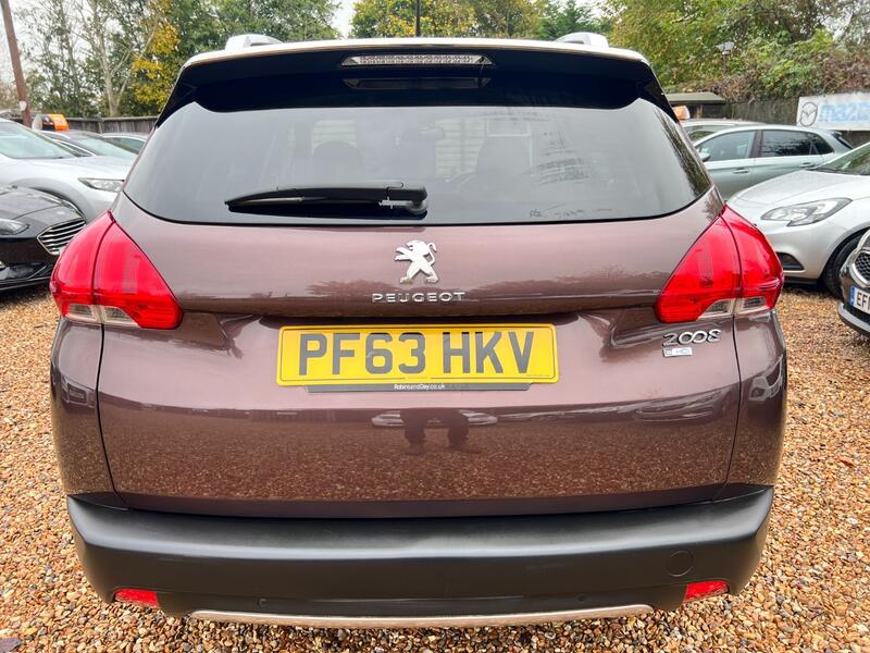 PEUGEOT 2008 1.6 e-HDi Allure 2014