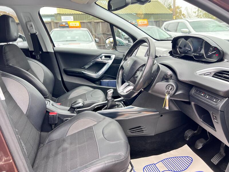 PEUGEOT 2008 1.6 e-HDi Allure 2014