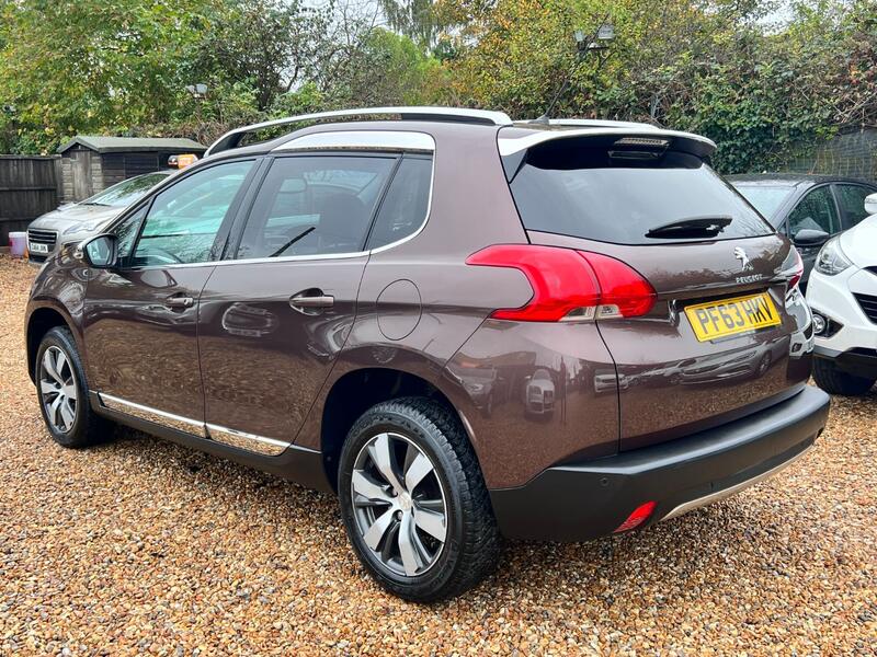 PEUGEOT 2008 1.6 e-HDi Allure 2014