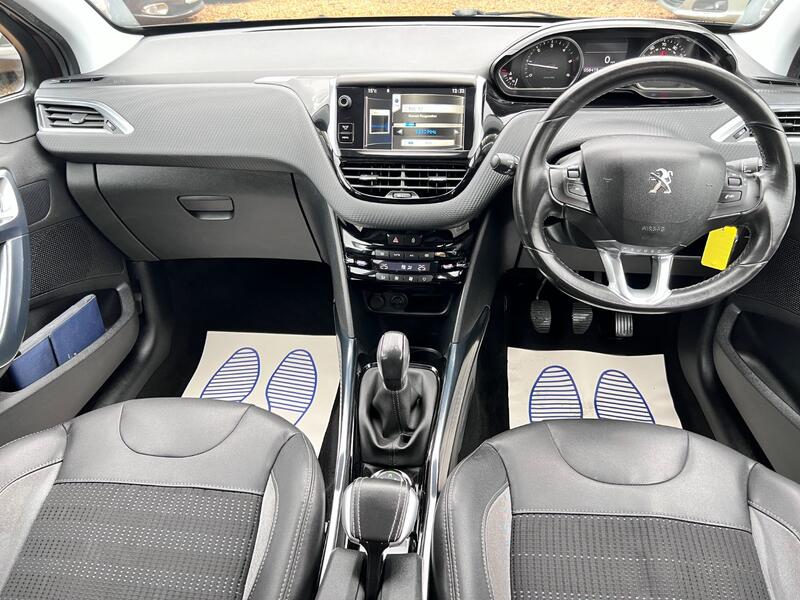 PEUGEOT 2008 1.6 e-HDi Allure 2014