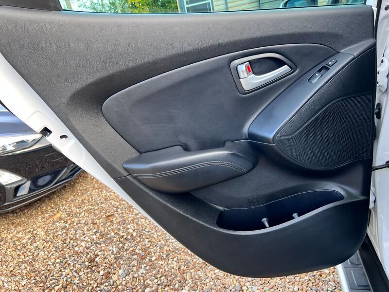 HYUNDAI IX35 1.7 CRDi Premium 2014