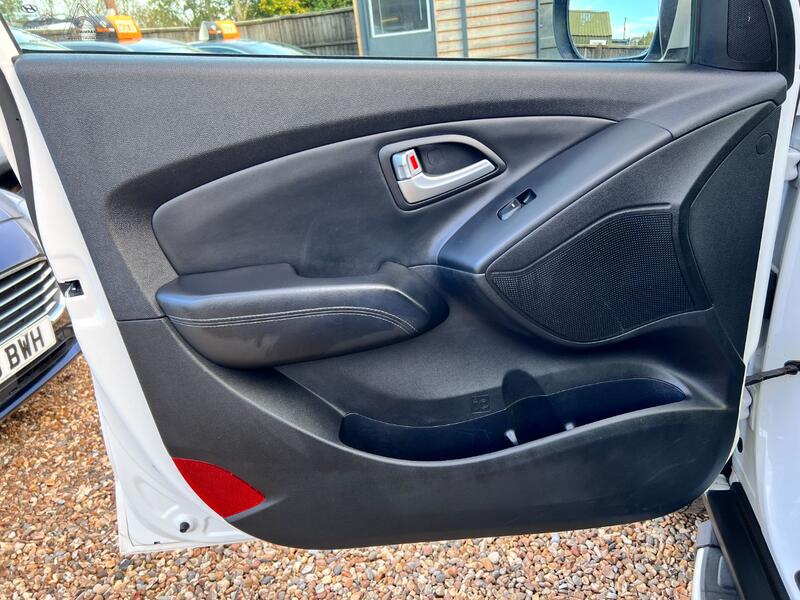 HYUNDAI IX35 1.7 CRDi Premium 2014