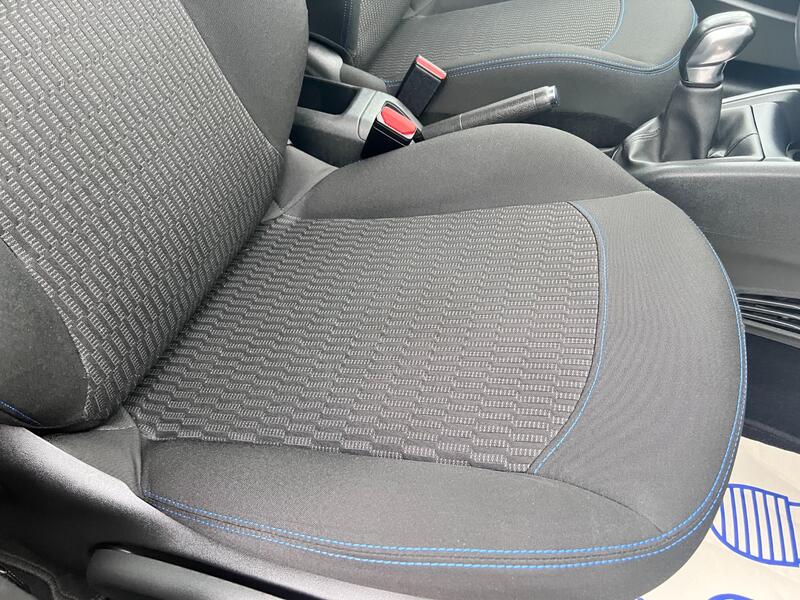 PEUGEOT 208 1.2 PureTech Signature 2018