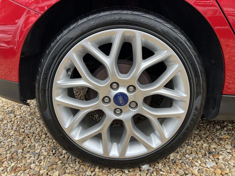 FORD FOCUS 1.0 T EcoBoost Titanium X 2014