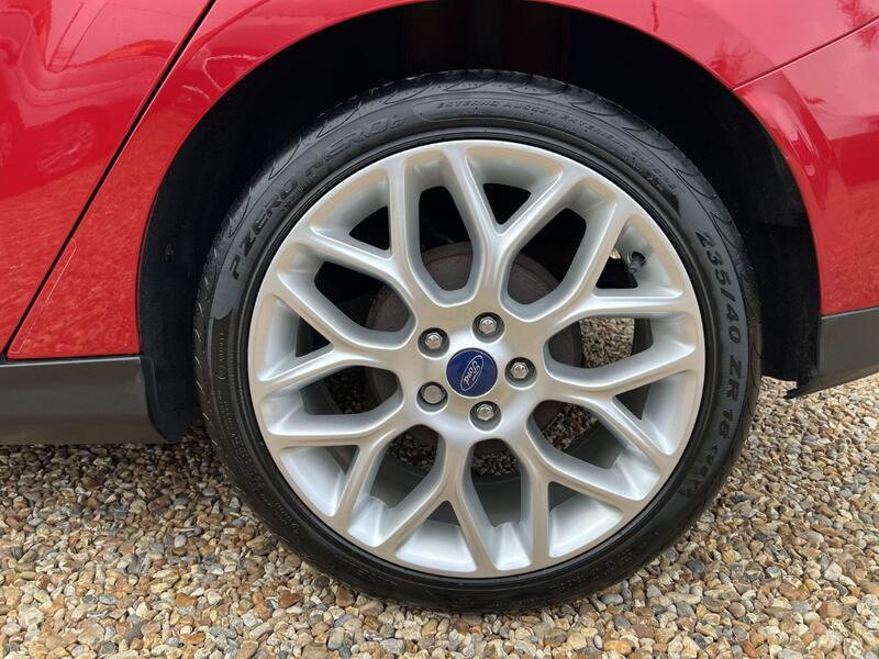 FORD FOCUS 1.0 T EcoBoost Titanium X 2014