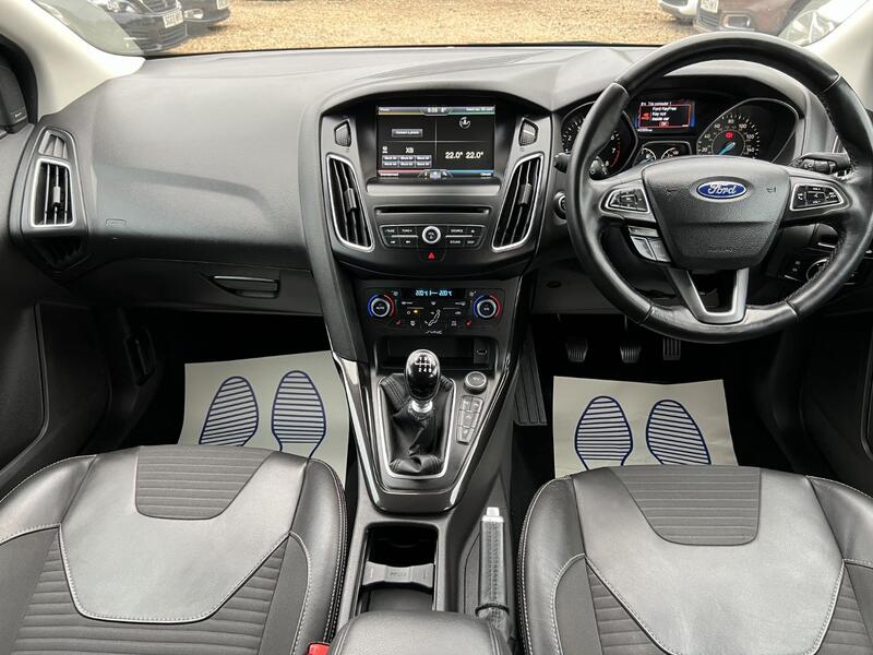 FORD FOCUS 1.0 T EcoBoost Titanium X 2014