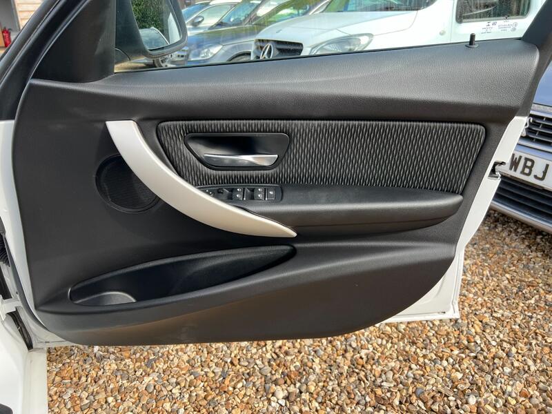 BMW 3 SERIES 2.0 318d SE Saloon 2018