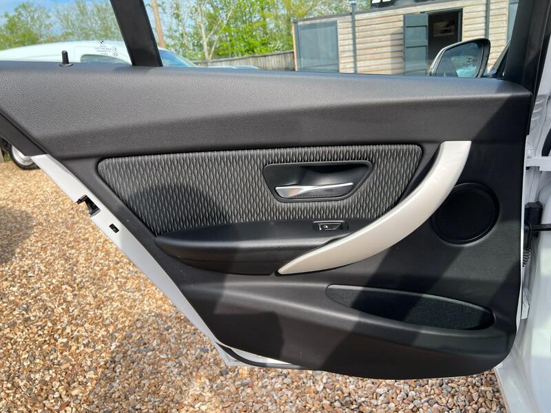 BMW 3 SERIES 2.0 318d SE Saloon 2018