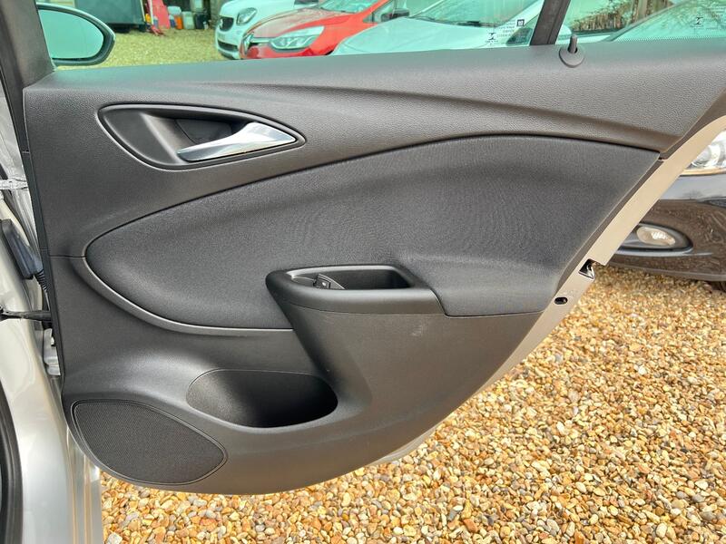 VAUXHALL ASTRA 1.6 CDTi Design 2018