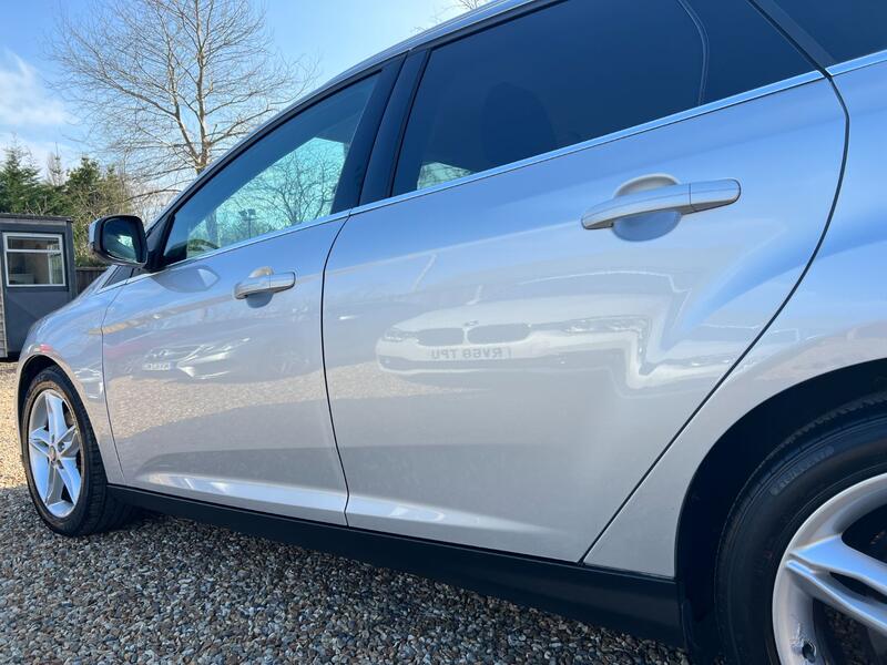 FORD FOCUS 1.5 T EcoBoost Titanium 2017