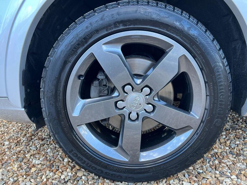 AUDI Q3 2.0 TDI SE 2014