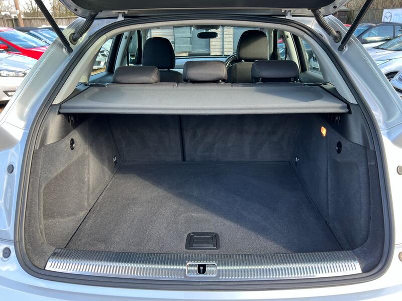 AUDI Q3 2.0 TDI SE 2014