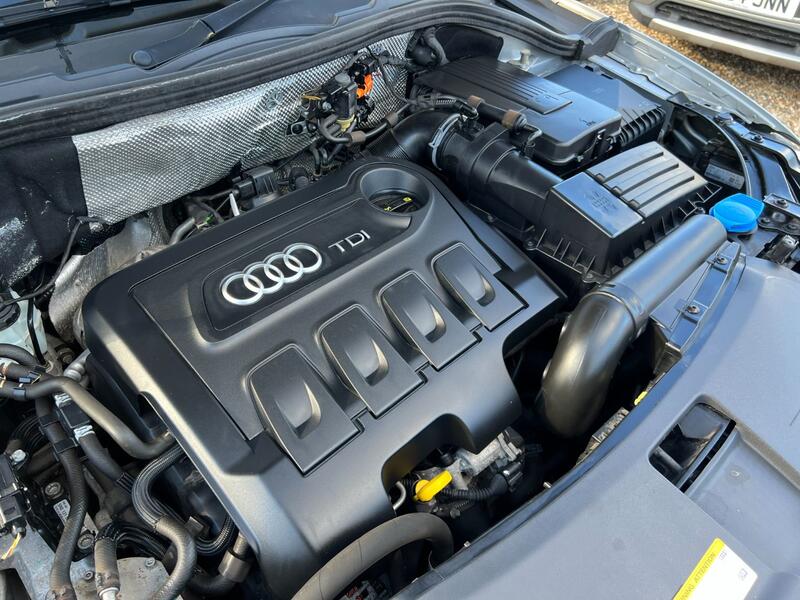 AUDI Q3 2.0 TDI SE 2014