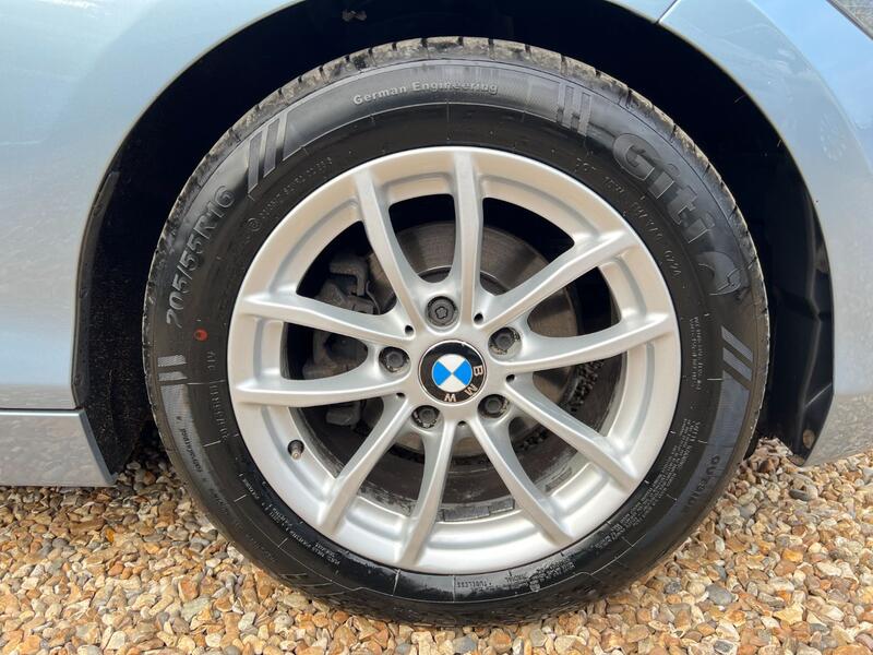 BMW 1 SERIES 2.0 118d SE Sport 5-door 2012