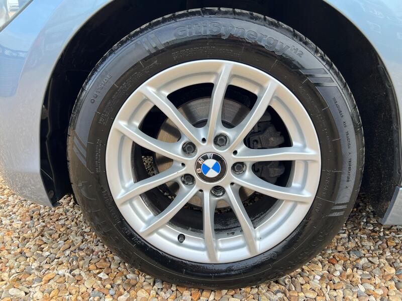 BMW 1 SERIES 2.0 118d SE Sport 5-door 2012