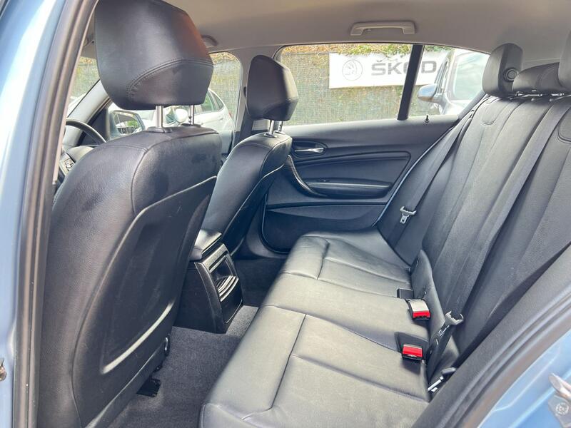 BMW 1 SERIES 2.0 118d SE Sport 5-door 2012