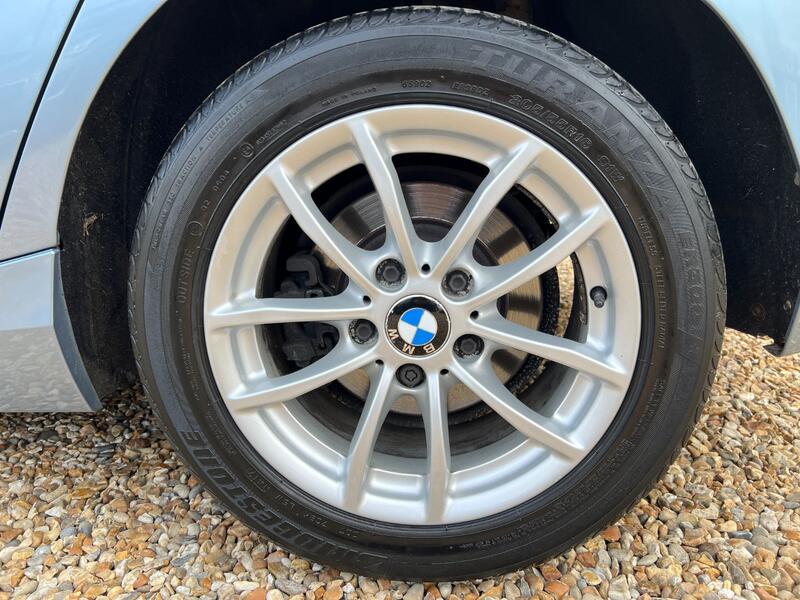 BMW 1 SERIES 2.0 118d SE Sport 5-door 2012