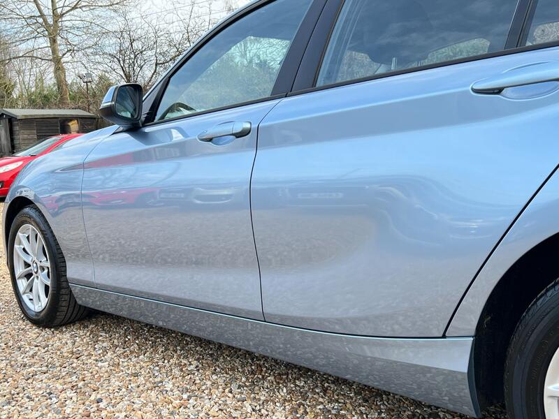 BMW 1 SERIES 2.0 118d SE Sport 5-door 2012
