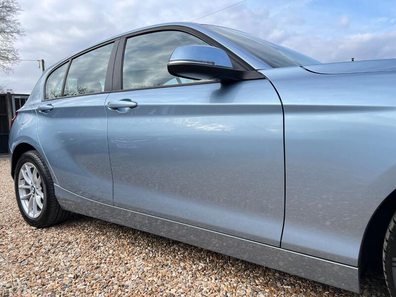BMW 1 SERIES 2.0 118d SE Sport 5-door 2012