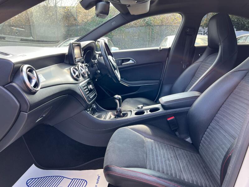 MERCEDES-BENZ CLA 1.6 CLA180 AMG Sport 2013