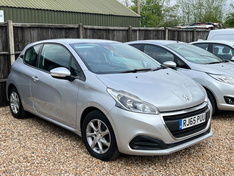 PEUGEOT 208 1.2 PureTech Active 2015