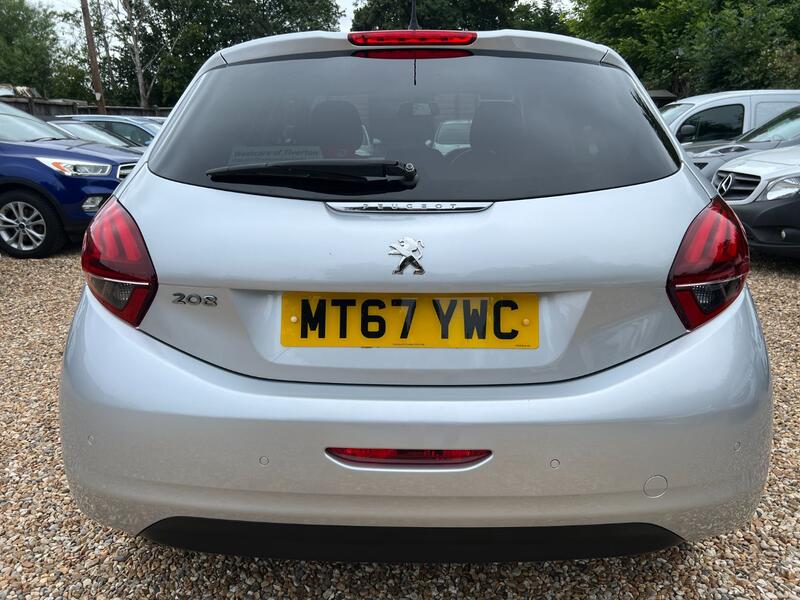 PEUGEOT 208 1.2 PureTech Allure 2017