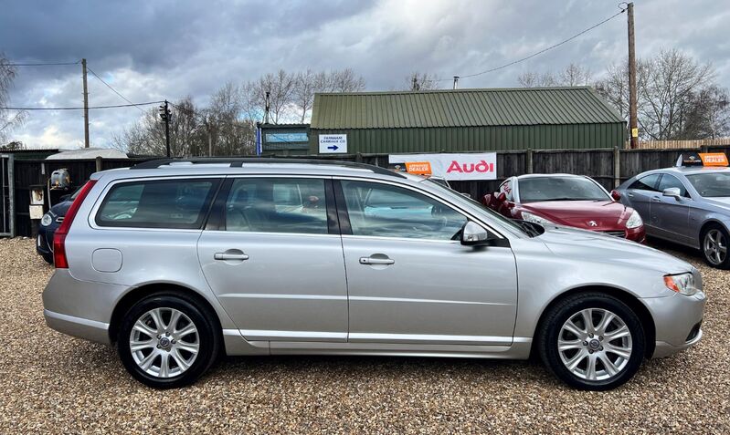 VOLVO V70 2.4 D5 SE Geartronic * ESTATE * 2009