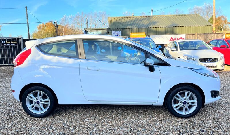 FORD FIESTA 1.2 Zetec * NOW SOLD * 2015