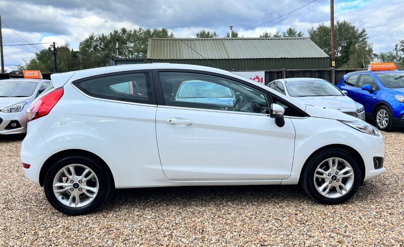 FORD FIESTA 1.2 Zetec * NOW SOLD * 2015