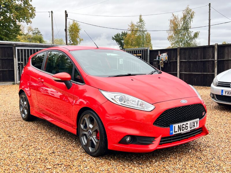 FORD FIESTA 1.6  1.6T EcoBoost ST-2 2016