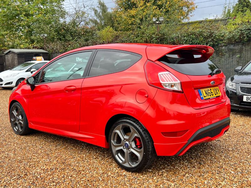 FORD FIESTA 1.6  1.6T EcoBoost ST-2 2016