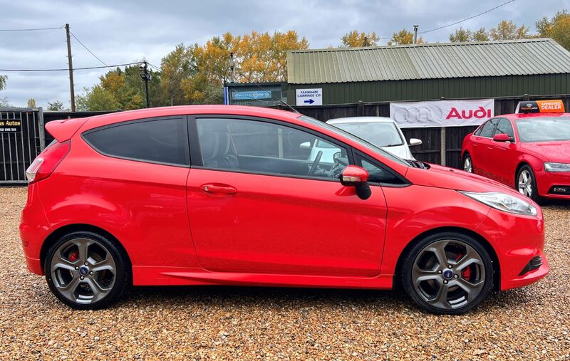 FORD FIESTA 1.6  1.6T EcoBoost ST-2 2016