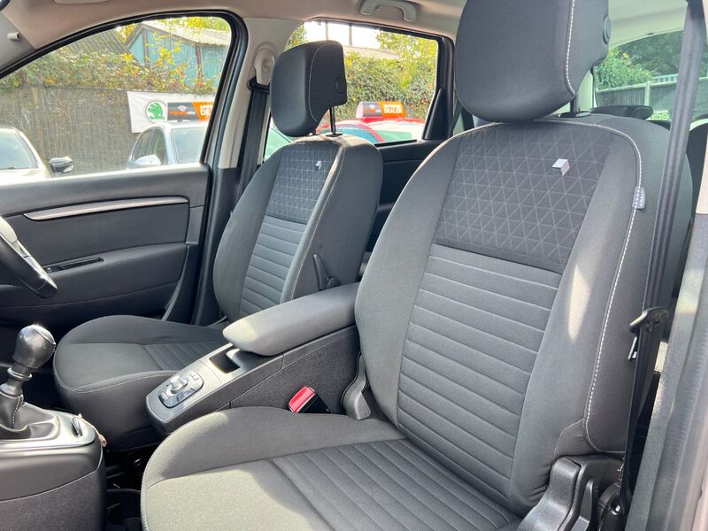 RENAULT SCENIC 1.5 DCI Energy Limited 2015