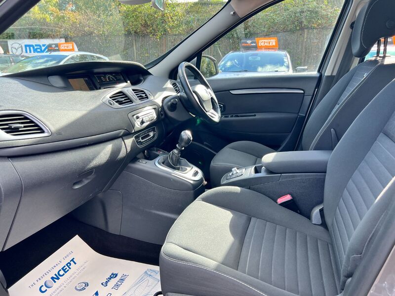 RENAULT SCENIC 1.5 DCI Energy Limited 2015