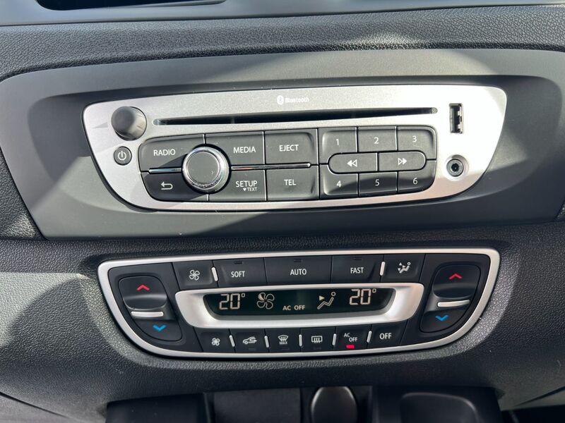 RENAULT SCENIC 1.5 DCI Energy Limited 2015