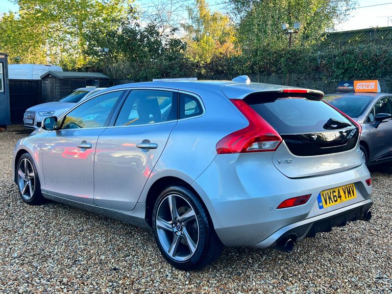 VOLVO V40 1.6 D2 R-Design Lux Nav 2014